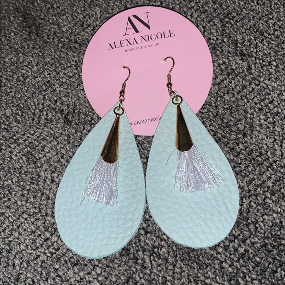 🦋 EARRINGS